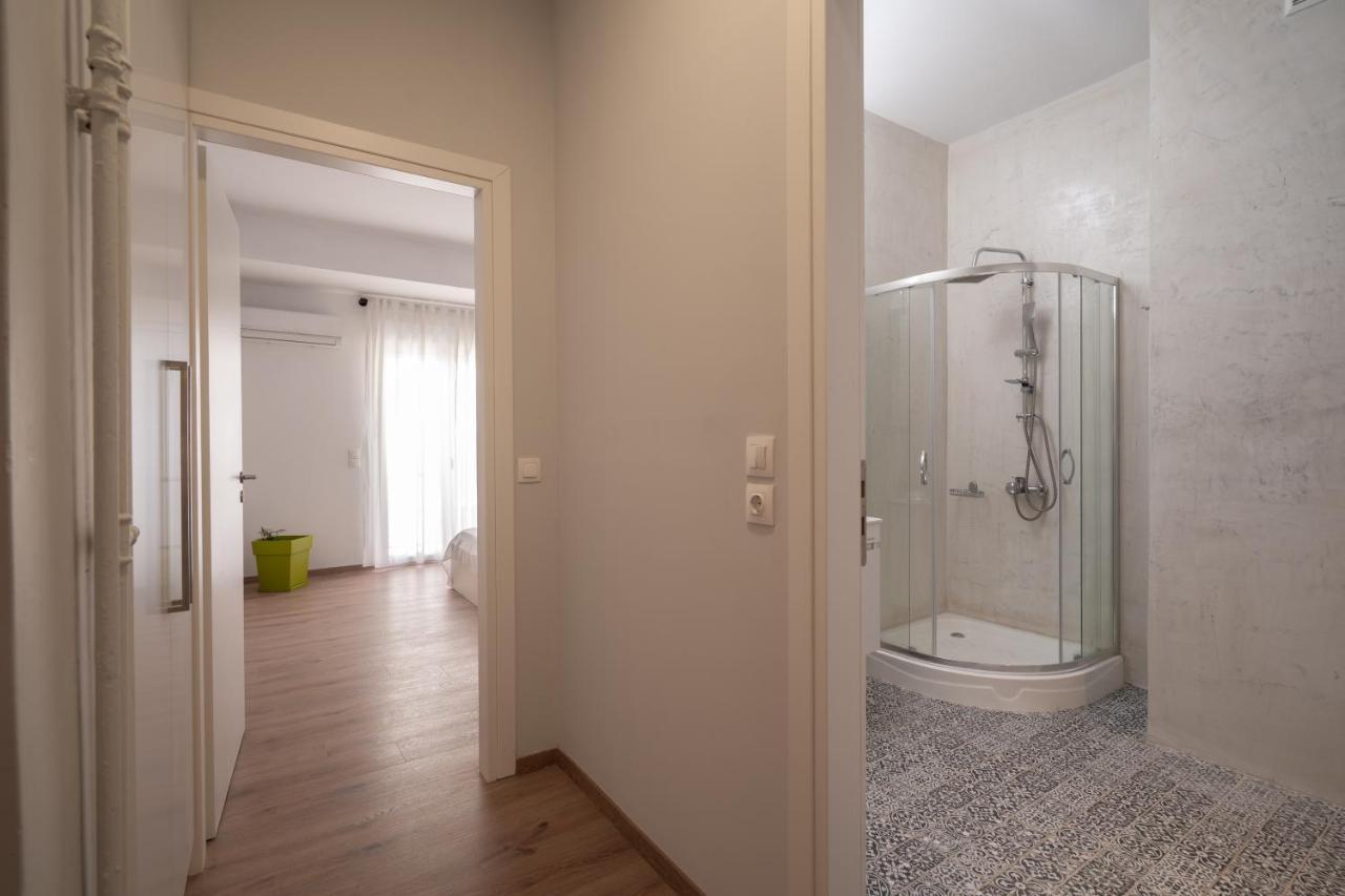 Exclusive Apartment In The Heart Of Атина Екстериор снимка