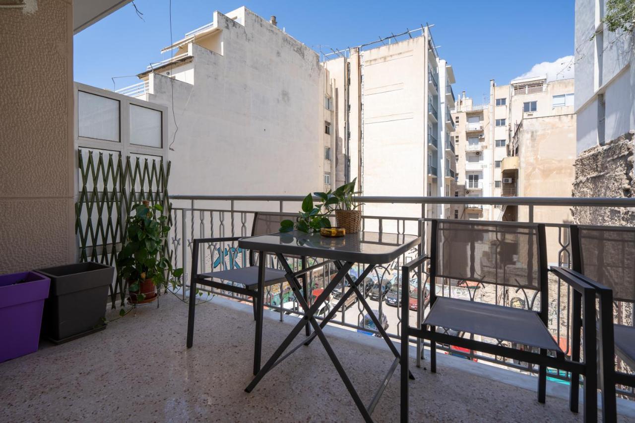 Exclusive Apartment In The Heart Of Атина Екстериор снимка